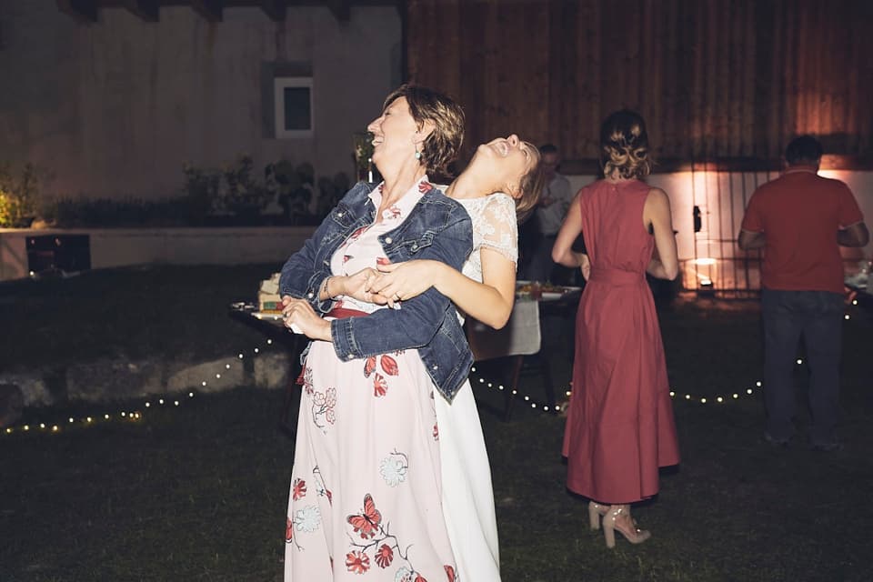 gioia durante i balli fotografo per matrimoni Brescia