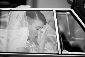 fotografo di matrimonio brescia la sposa arriva in chiesa